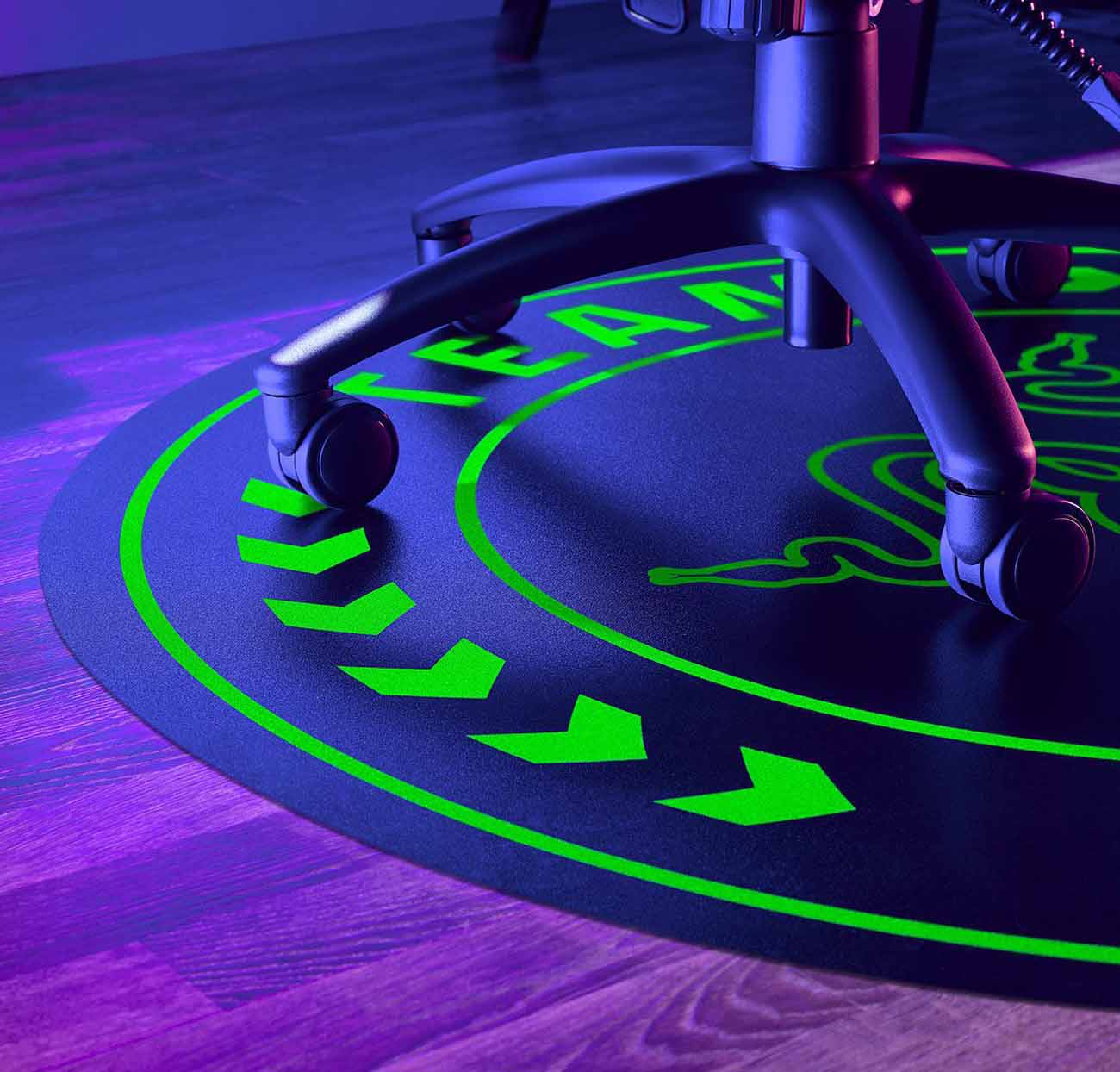Razer Gaming Floor Mat / Water-Resistant / Made from PET Film / Size ...