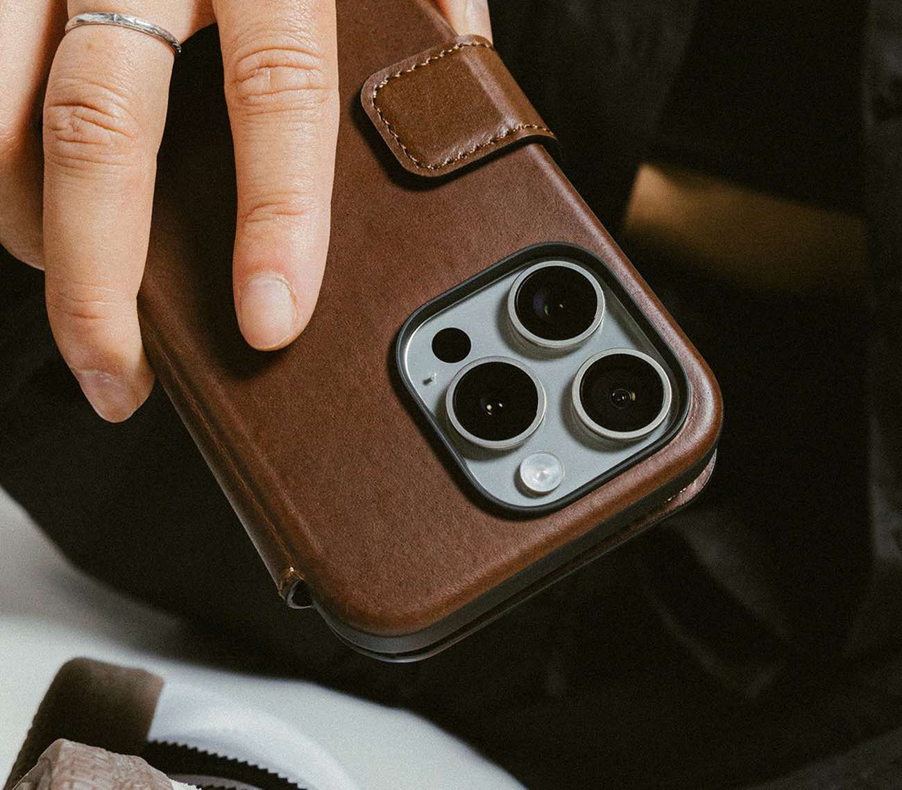 Nomad Leather Folio Case for iPhone 16 Pro Max / Built-in Wallet