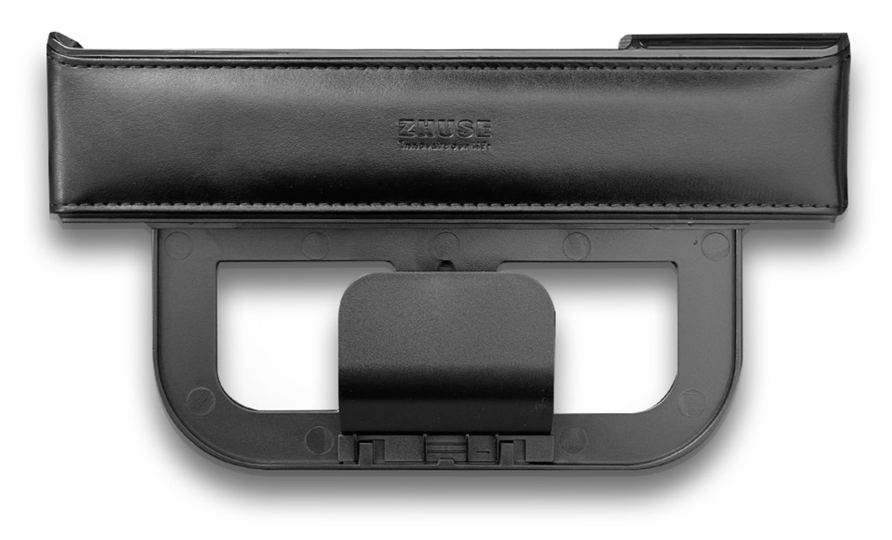 منظم الاغراض للسيارة من Zhuse / مع مدخل USB و تايب سي مدمج / يستخدم بين الكراسي / اسود