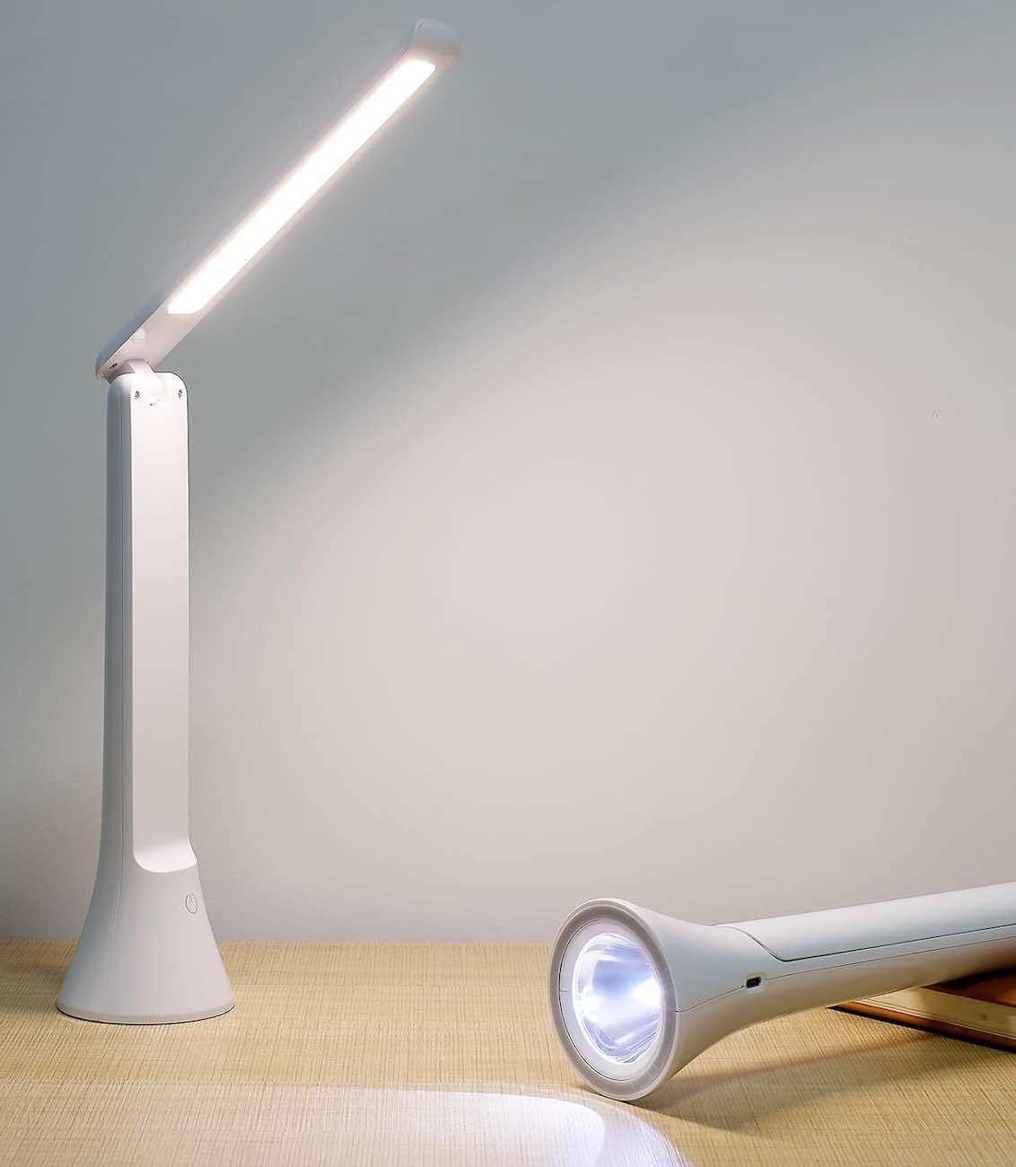 Xiaomi YeeLight Portable Light / 2 in 1 / Turns to Desk Lamp & Handheld Flashlight / Battery-Powered