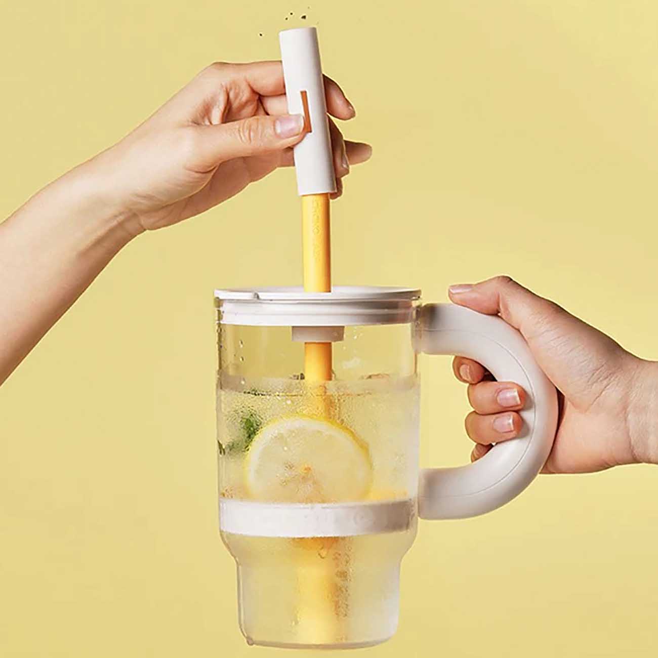 Chako Lab BaBa Bottle / 960ml / For Hot & Cold Beverages / White in Qatar