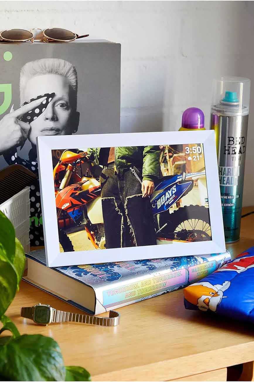 Pixie Digital Photo Frame / Touchscreen Display / App Control / Vivid ...