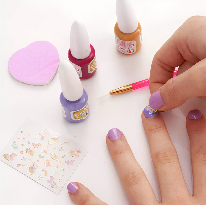 مناكير للصغار من Fab Lab / مع ستيكرات للتزيين