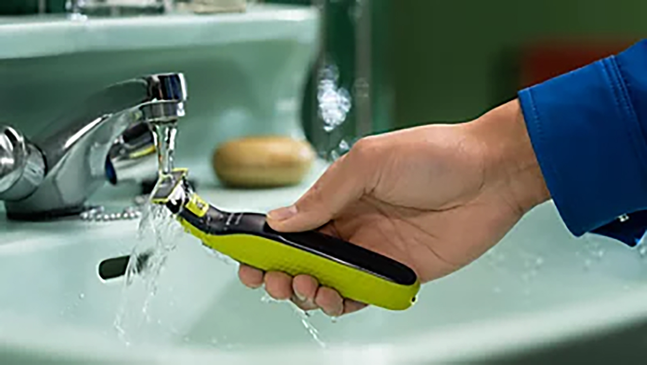 Philips OneBlade Cordless Shaver / For Face / Suitable for Sensitive ...
