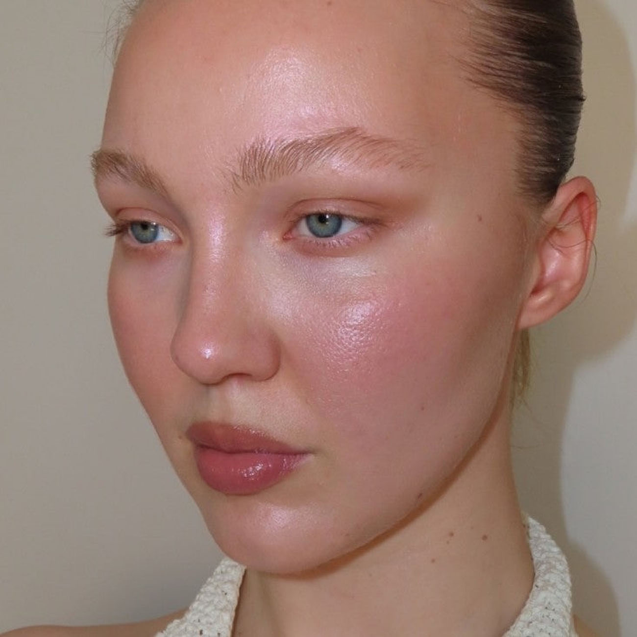 Rhode Highlight Milk / 01 Pearly Pink in Qatar