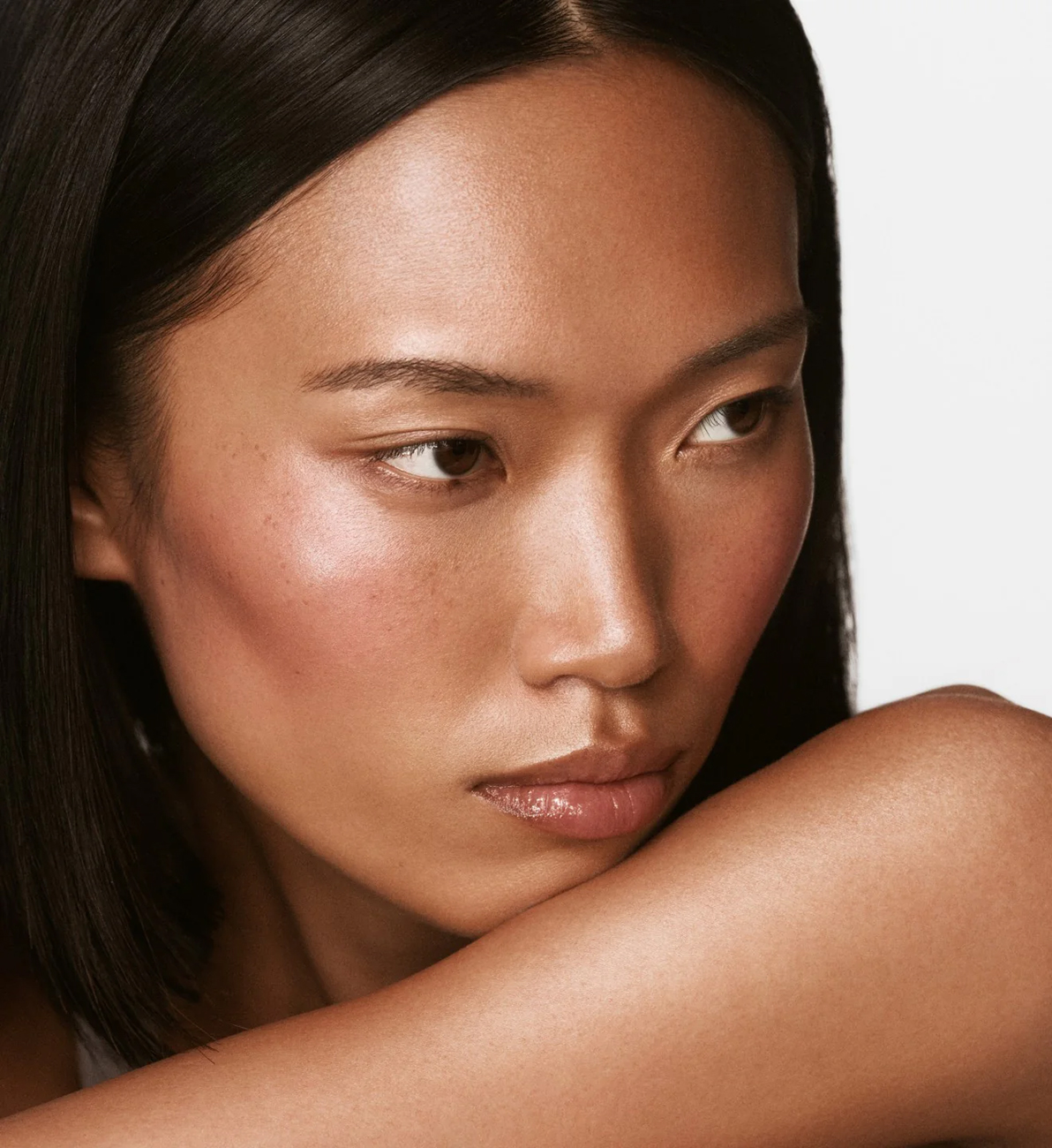 Rhode Highlight Milk / 03 Pearly Warm Bronze in Qatar