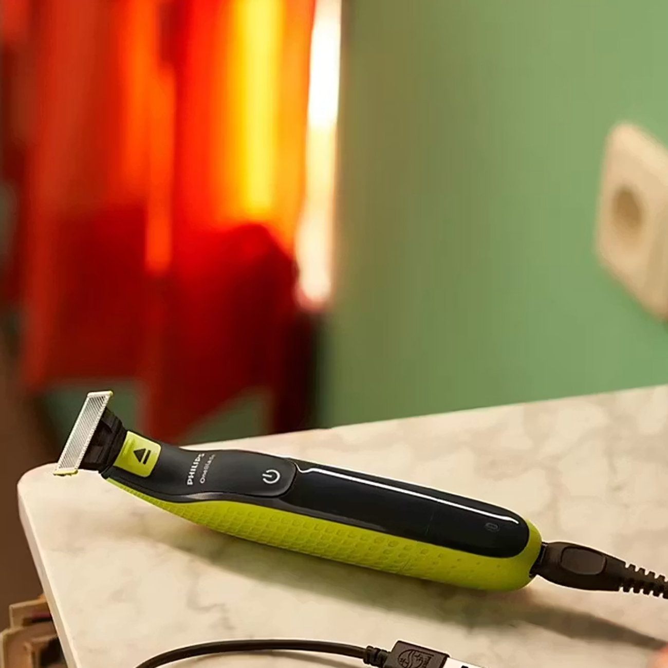 Philips OneBlade Cordless Shaver / For Face / Suitable for Sensitive ...